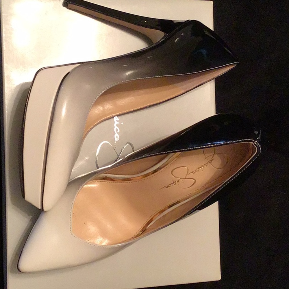 Jessica Simpson black/White Ombré Size 8.5